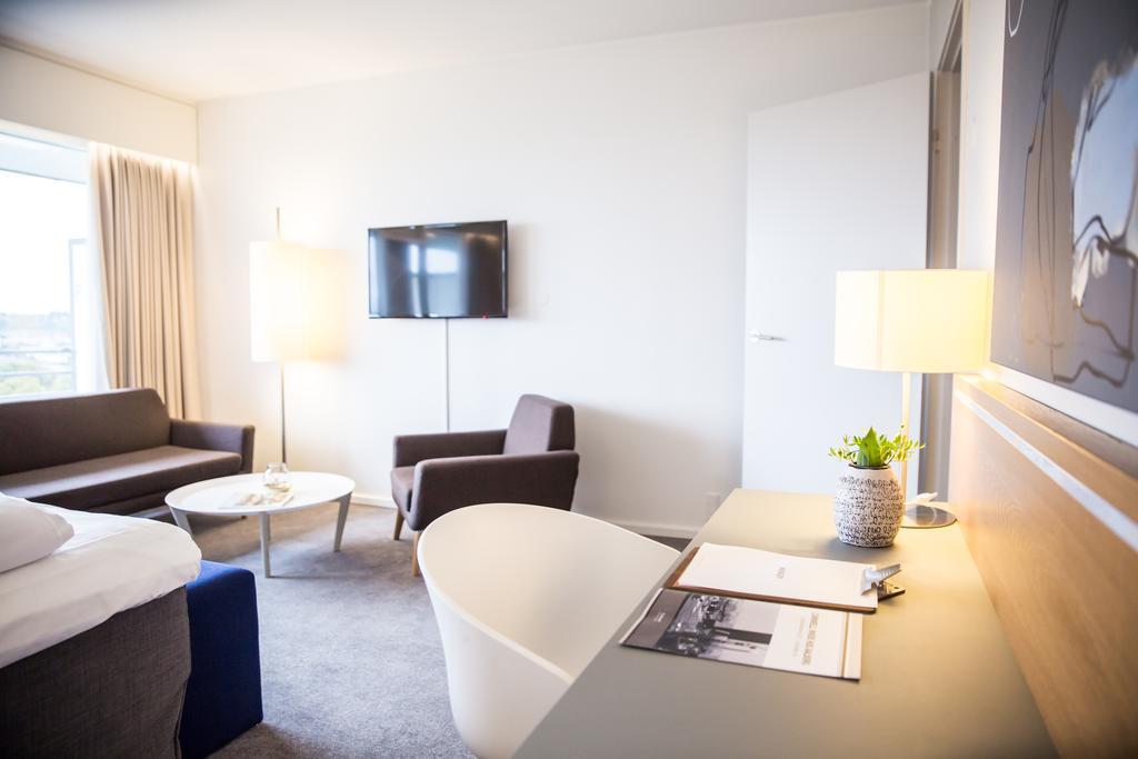 Comwell Hvide Hus Aalborg Hotel Exterior photo
