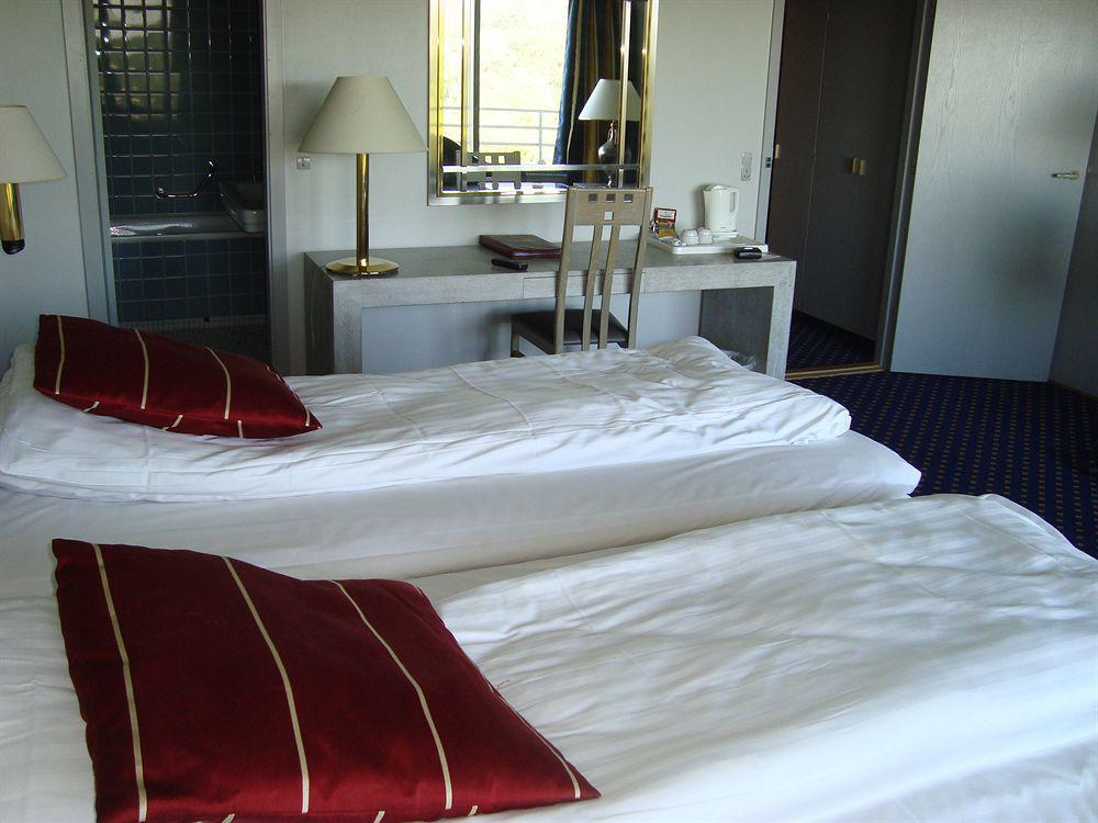 Comwell Hvide Hus Aalborg Hotel Exterior photo